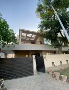 Precinct 1 overseas block villa for sale near park and mosque bahria town Karachi, Residential, Houses